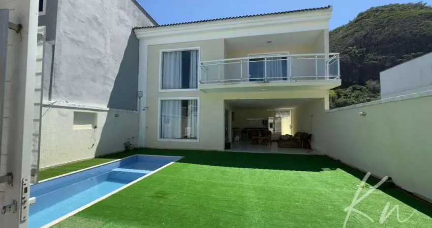 Casa com 3 quartos para alugar na Rua Ciro Aranha, 20, Vargem Pequena, Rio de Janeiro