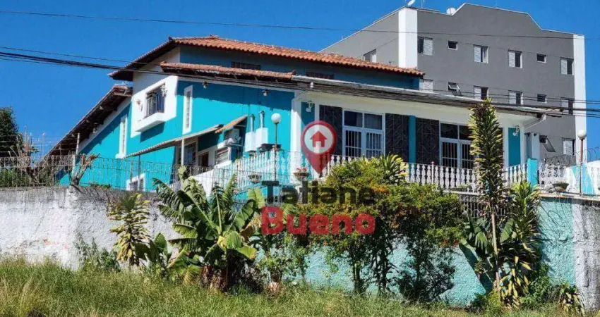 Sobrado com 4 dormitórios à venda, 650 m² por R$ 2.000.000,00 - Monte Castelo - São José dos Campos/SP