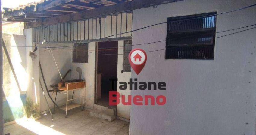 Edícula com 1 dormitório à venda, 120 m² por R$ 200.000,00 - Chácara dos Coqueiros - São José dos Campos/SP