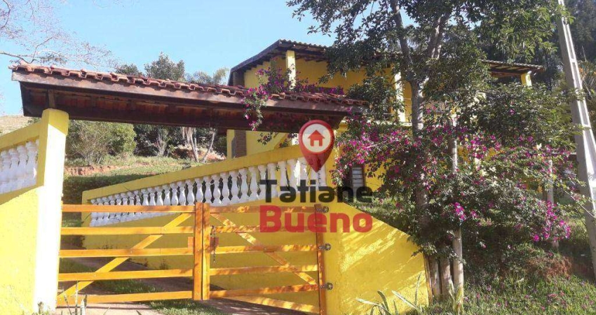 Chácara com 3 dormitórios à venda, 30 m² por R$ 615.000,00 - Vila Iapi - Taubaté/SP