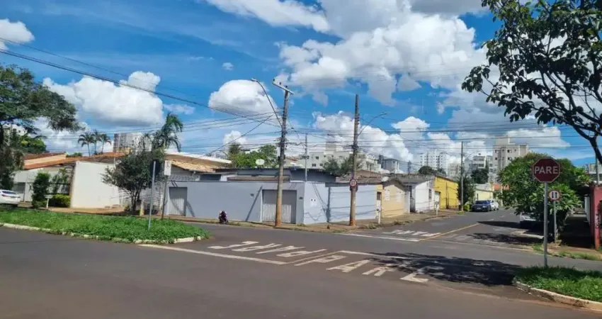Terreno à venda na Avenida Liberdade, Patrimônio, Uberlândia
