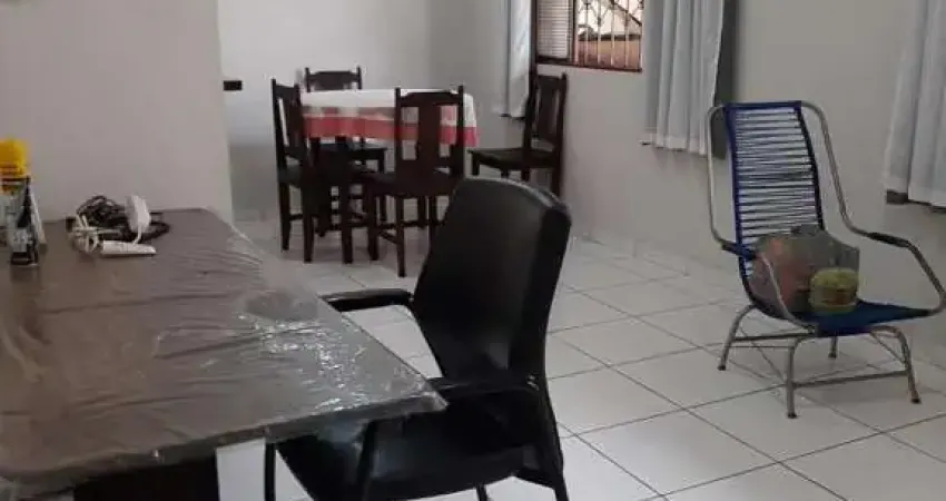 Casa para Venda em Uberlândia, Planalto, 3 dormitórios, 1 suíte, 2 banheiros, 3 vagas
