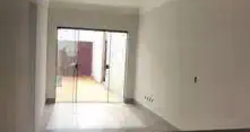 Casa para Venda em Uberlândia, Laranjeiras, 3 dormitórios, 1 suíte, 1 banheiro, 2 vagas