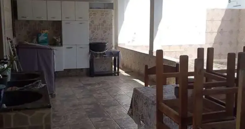 Casa para Venda em Uberlândia, Luizote de Freitas, 3 dormitórios, 1 suíte, 1 banheiro, 3 vagas