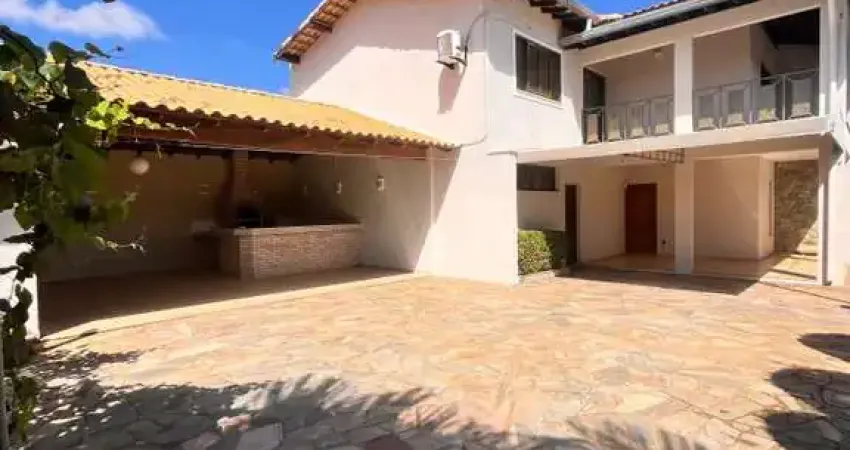 Casa para venda em uberlândia, brasil, 4 dormitórios, 2 suítes, 1 banheiro, 6 vagas