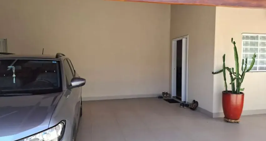 Casa para venda em uberlândia, alto umuarama, 3 dormitórios, 1 suíte, 2 banheiros, 2 vagas