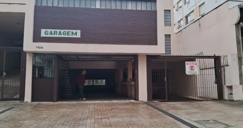 Garagem à venda na Rua Duque de Caxias, 1683, Centro Histórico, Porto Alegre