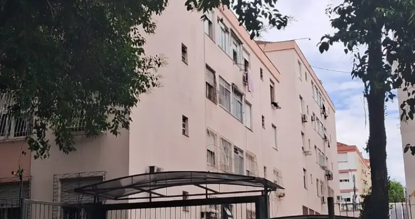 Vende-se excelente apartamento com 2 dorm e estacionamento