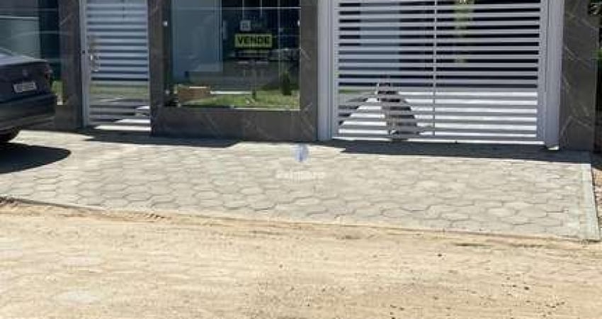 Casa de 3 quartos sendo 1 suíte, garagem, na praia em Campo bom
