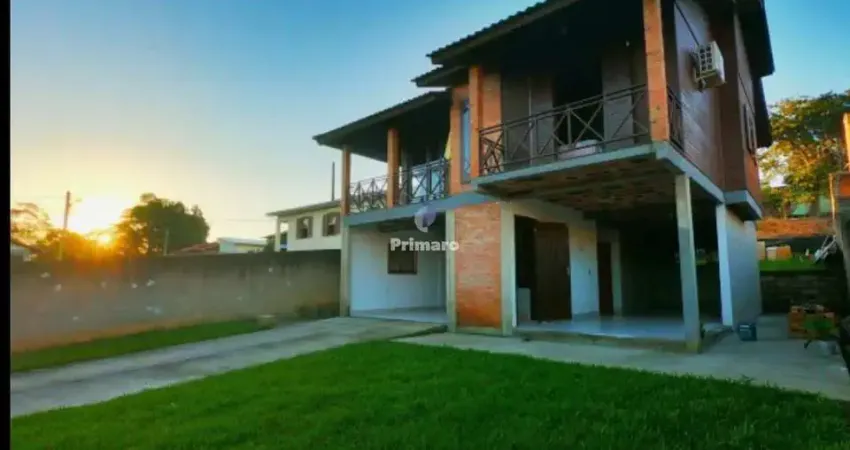 Linda Casa mista à venda no Rio Maina em Criciúma