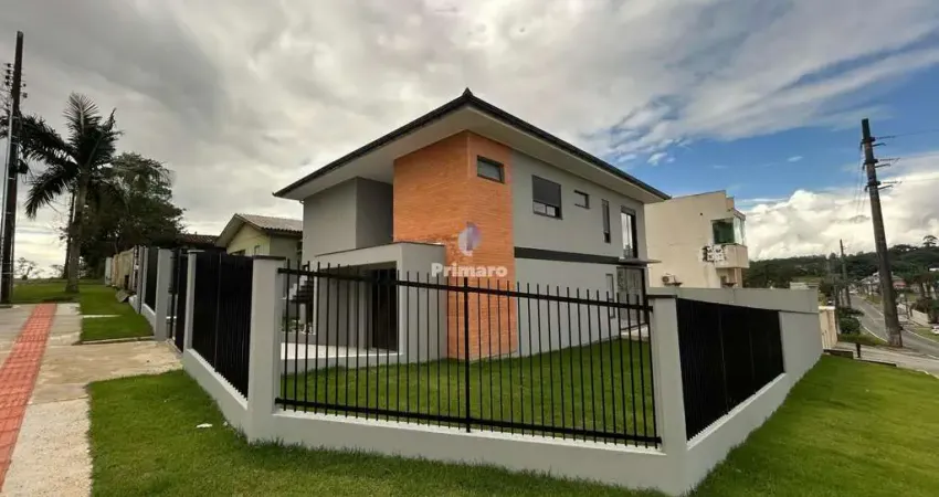 Casa nova à venda com 3 suítes, piscina e acabamento moderno no bairro floresta
