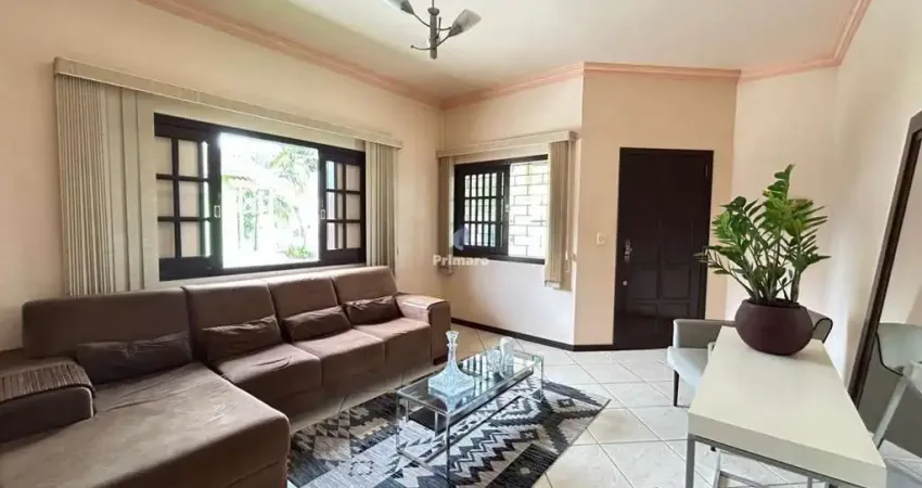 Casa a venda 3 quartos 1 suíte 2 vagas de garagem Semimobiliada