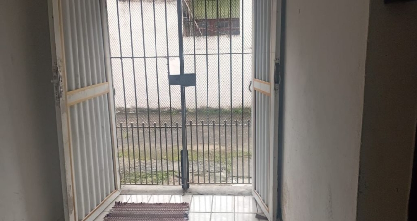Kitnet à venda, oportunidade, com vaga, Zona 2, Tupi, Praia Grande São Paulo.