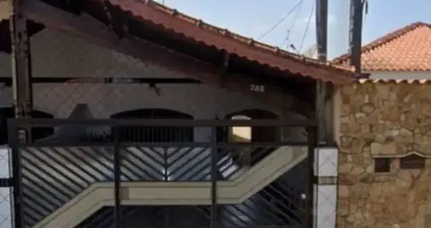 Casa térrea para locação 2 dormitórios (sendo 01 suíte), vaga para dois veículos, 200 metros da praia , jardim Real- Praia Grande
