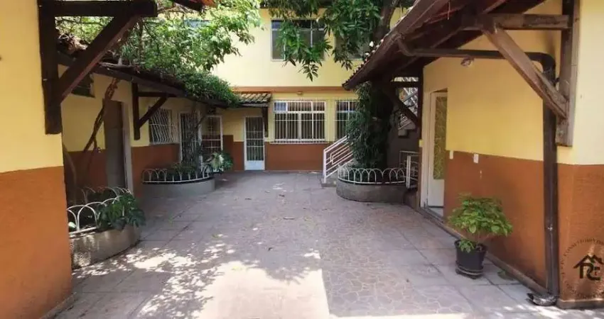 Casa em condomínio fechado com 3 quartos à venda na Rua Áurea Lima, Centro, Niterói