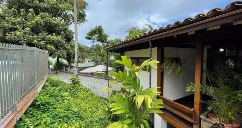Casa com 3 quartos à venda, 350 m² por r$ 2.000.000 - badu - niterói/rj