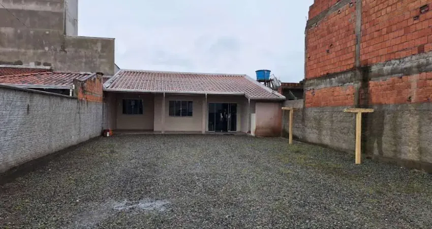 Casa com 2 quartos para alugar na Volta Redonda, Araquari