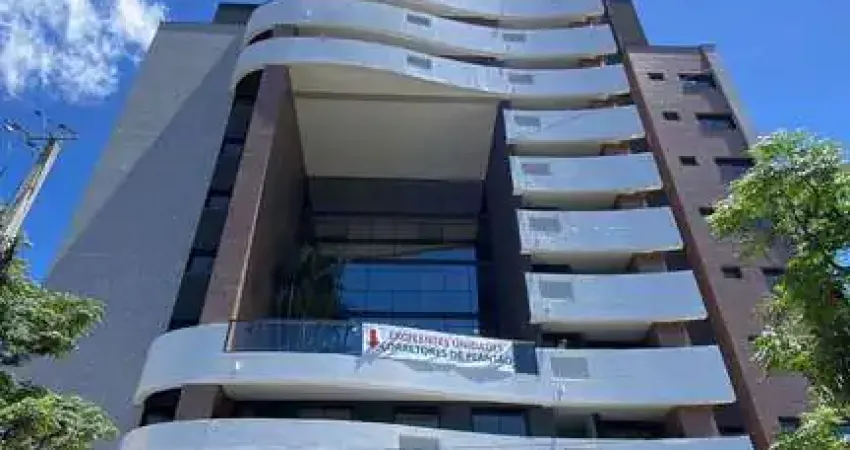 Apartamento de 02 Dorm, 02 Bwc, Mobiliado, sacada e churrasqueira e 01 Vaga