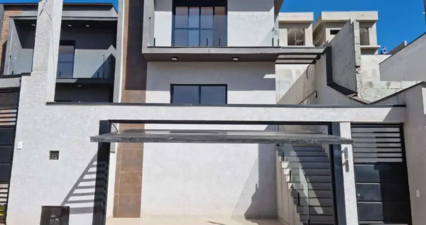 Belissima residência de 3 dormitórios com Piscina no Portal dos Ipes