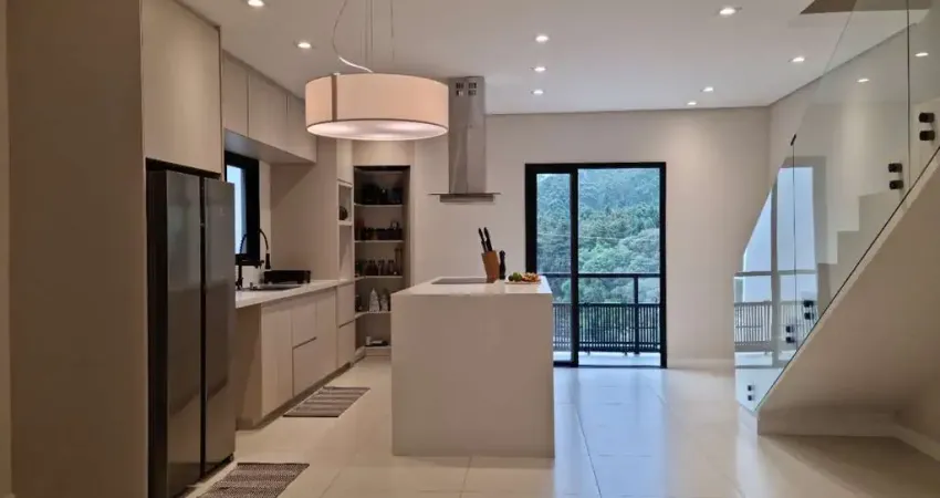 Belissima residência semi porteira fechada com piscina e gourmet no Portal