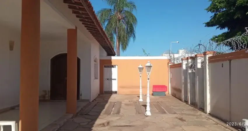 Casa com 4 quartos à venda na Rua Onze, 10, Jardim Petrópolis, Cuiabá