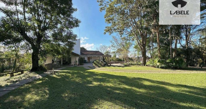Casa  - 3 Dormitórios - Condominio Fazendinha - Granja Viana - SP