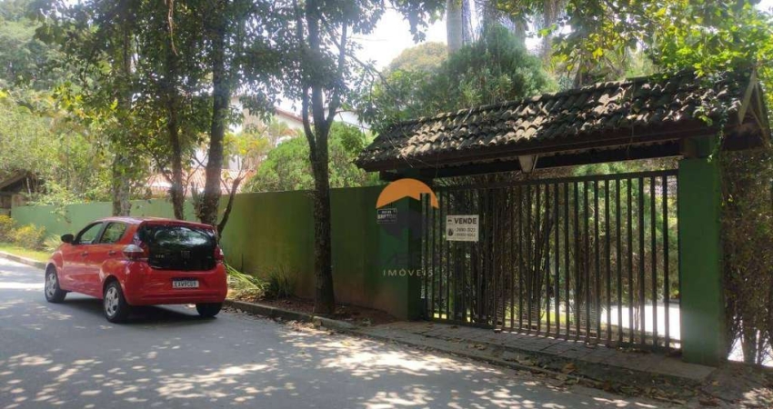 Casa - 3 Dormitórios - Condomínio Fazendinha - Granja Viana - SP