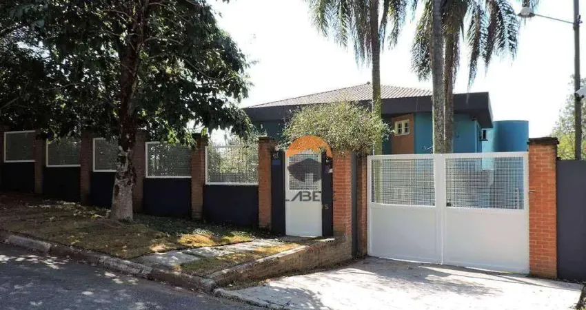 Casa - 6 Dormitorios - Condominio Parque Primavera - Granja Viana - SP