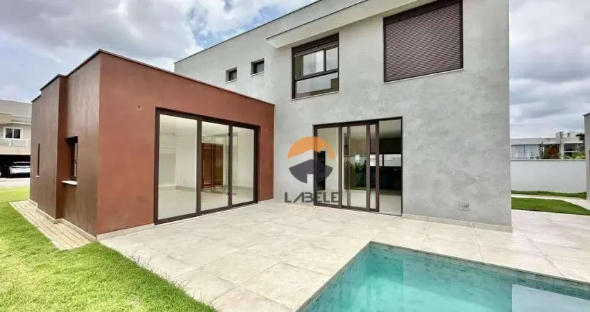 Casa - 4 Dormitórios - Condominio Alphaville Granja - Granja Viana
