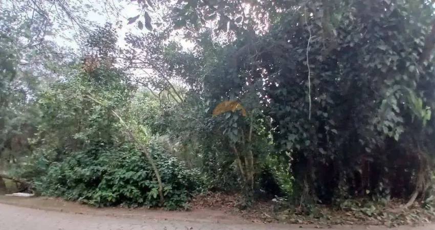 Terreno 862 m2- Condomínio Terras do Madeira - Granja Viana - SP