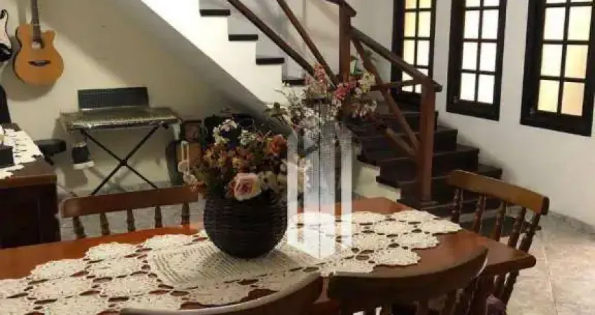 “Exclusividade e Elegância: Sobrado Espaçoso no Tinga com Vista para a Serra'