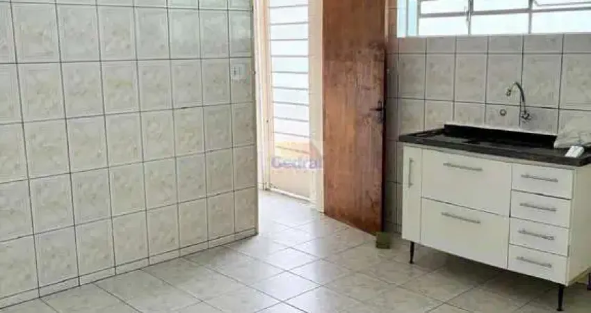 Casa para locação – ótima localização, a 5 minutos do centro!