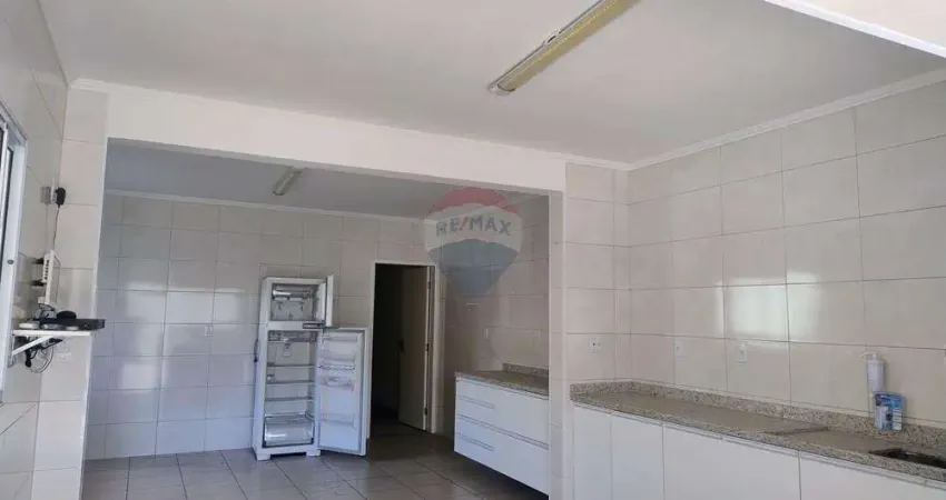 Casa Comercial - Térrea na Vila Oliveira (Excelente localização)