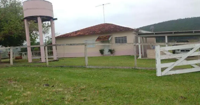 Fazenda para Venda em Araras, Jardim Nova Europa, 4 dormitórios, 1 suíte, 3 banheiros, 6 vagas