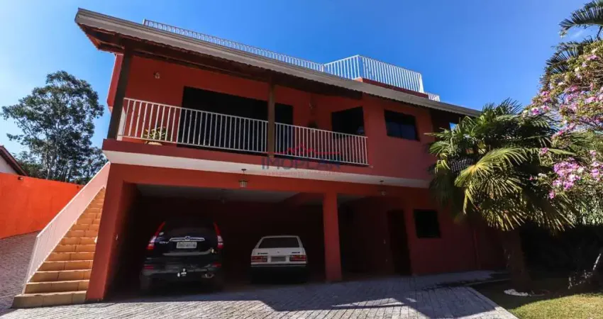 Linda casa à venda com 620 m² em bairro tranquilo em Atibaia SP - Jd Estância Br
