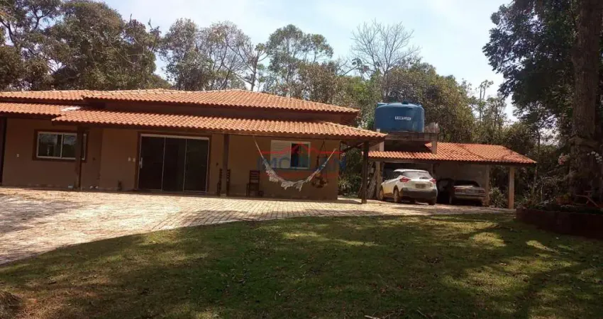 Linda chácara com 290 m² sendo 4 dormitórios e 2 suites - bom jesus dos perdões