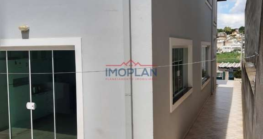 Casa em com 3 Dormitórios 3 suítes com 225,76 m² ótima localização em Atibaia -