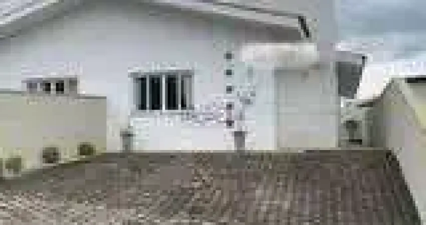 Casa á venda  com 86 m² condominio fechado uma ótima localização em Bom Jesus do