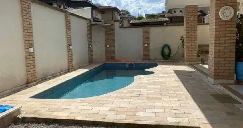 Casa á venda no Condomínio Pedra Grande