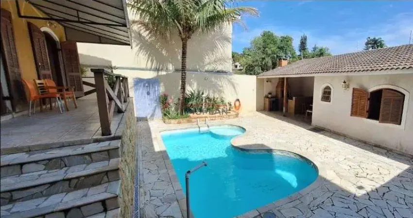 Em Atibaia, Jardim Paulista, localizado em um excelente bairro residencial a ape