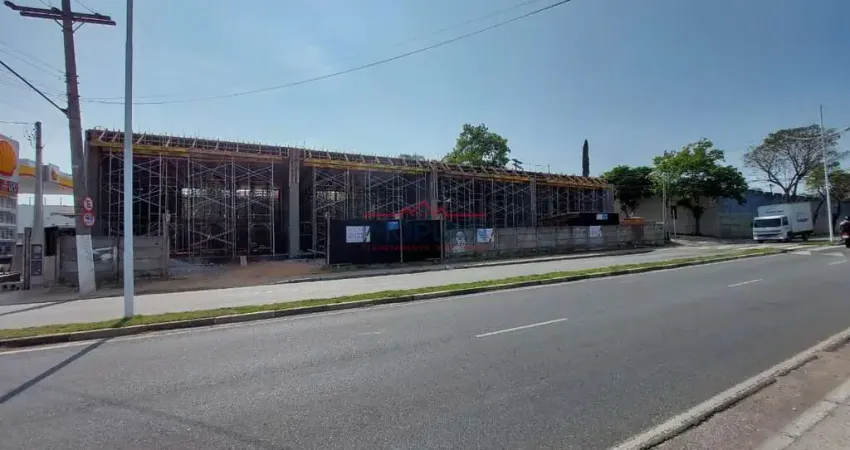 Salão comercial para locação em Atibaia/SP na Al. Professor Lucas N Garcez