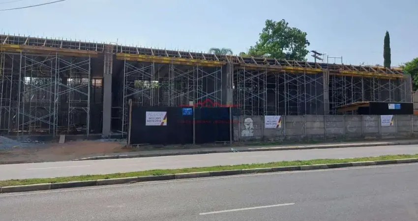 Salão comercial para locação na Alameda Prof Lucas N Garcez, em Atibaia/SP