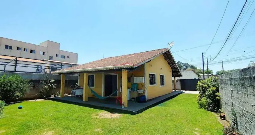 Casa térrea bairro da Ressaca em Atibaia, facil acesso a comércios.