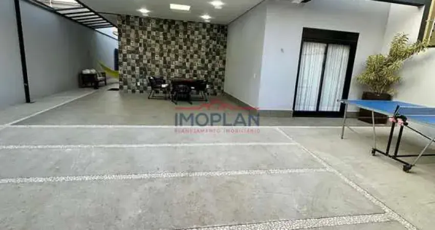 CASA TÉRREA À VENDA NO JARDIM FLORESTA EM ATIBAIA - SP