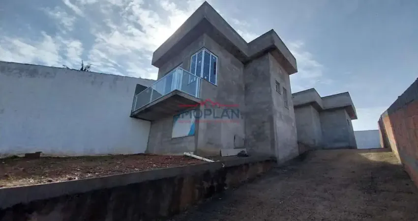 Linda casa á venda  com 159,40 m²  ( entrega na obra )em uma ótima localização e