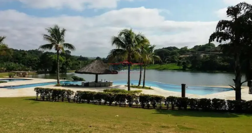 Casa de condomínio com 4 suítes, piscina e vista panorâmica em atibaia