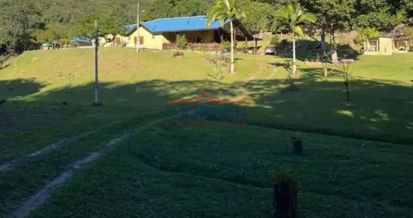 Chácara / sítio com 4 quartos à venda no Centro, Nazaré Paulista 