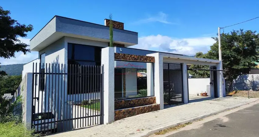 Casa a venda em atibaia , bairro nobre e tranquilo , 3 dorms 03 suítes ,piscina