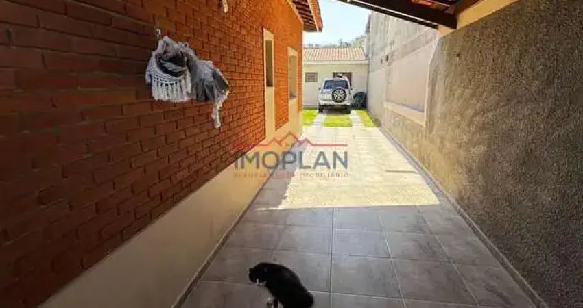 Casa térrea a venda com edícula 02 dormitórios 2 vagas cobertas 2 descobertas