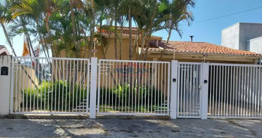 Casa á venda com 247,15 m² com piscina - jardim paulista - atibaia - sp